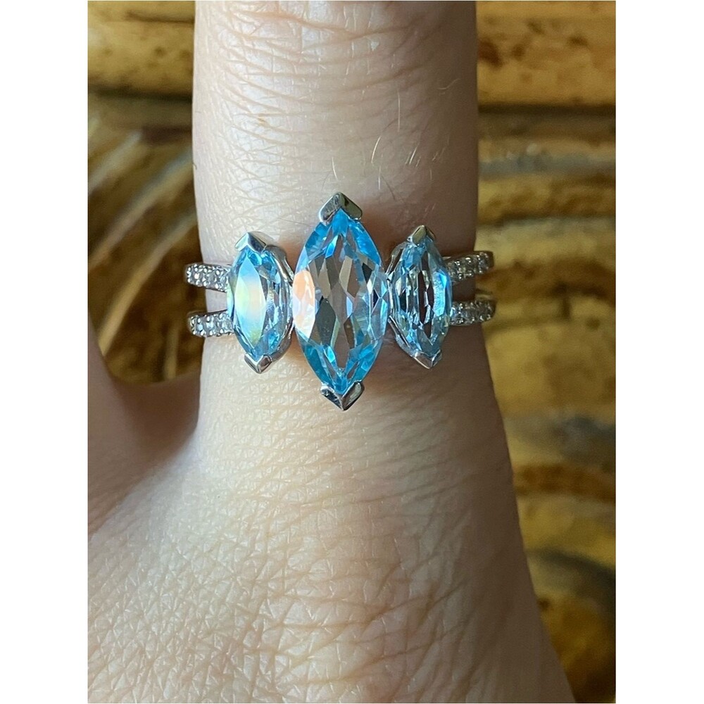 Sky Blue Topaz Sterling Silver Ring Size 8.75
